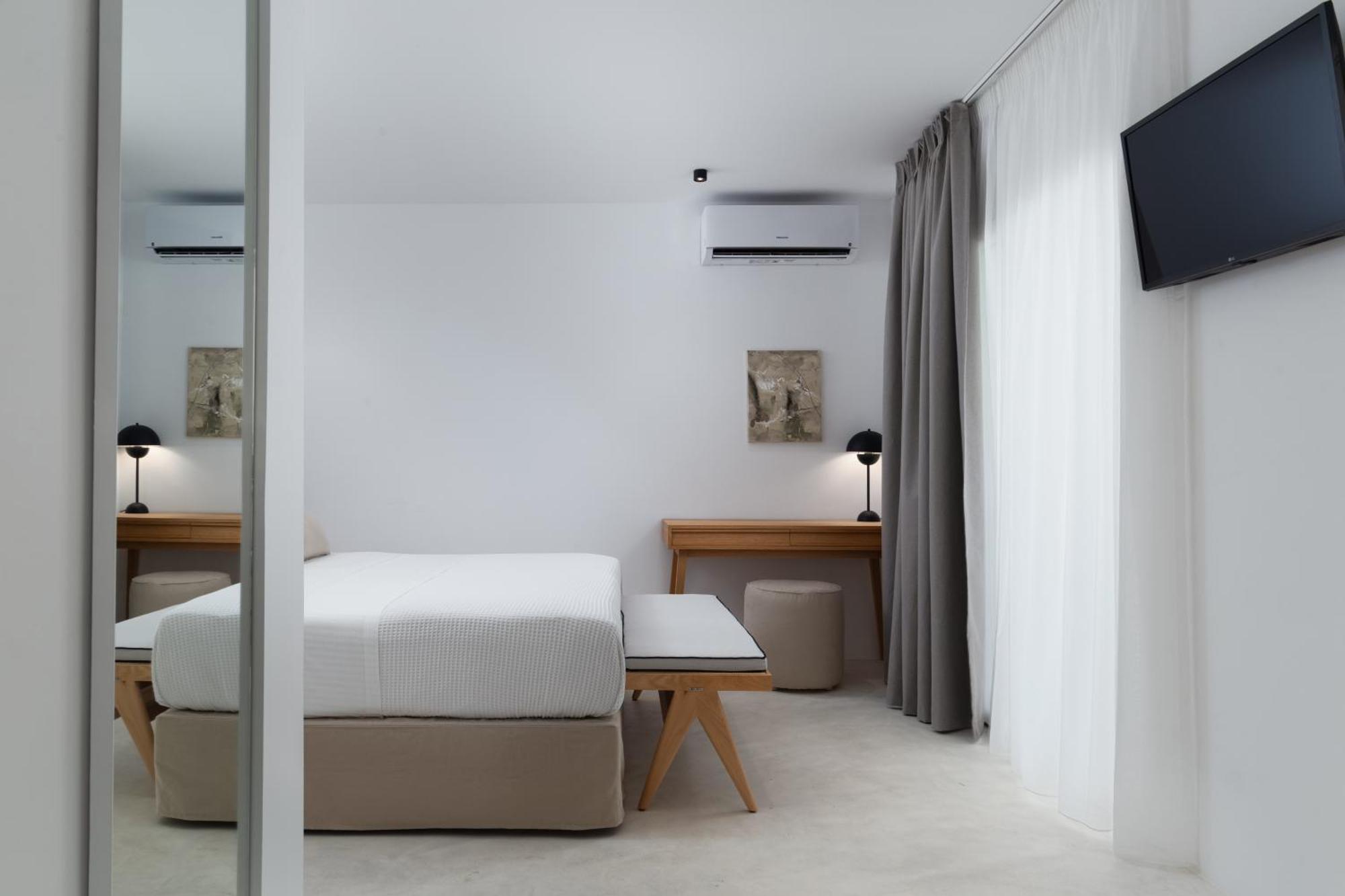 Golden Vista, Beachfront Suites By Explore Andros Exterior photo